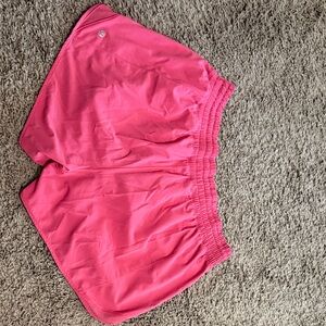 Lululemon Hotty Hot 4in women’s shorts size 12